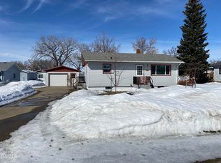 406 Main St, Stanton, ND 58571
