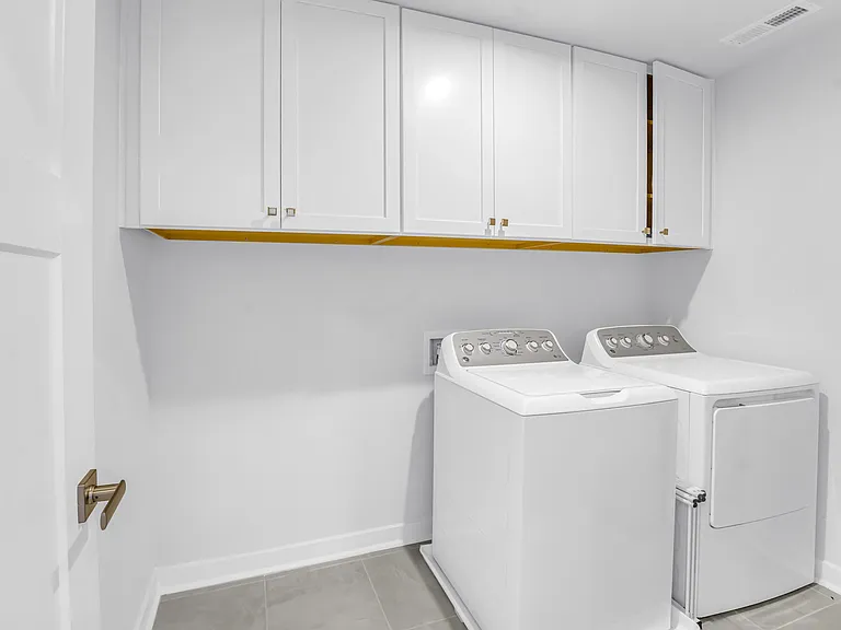2107 Bluet Dr — Photo 27