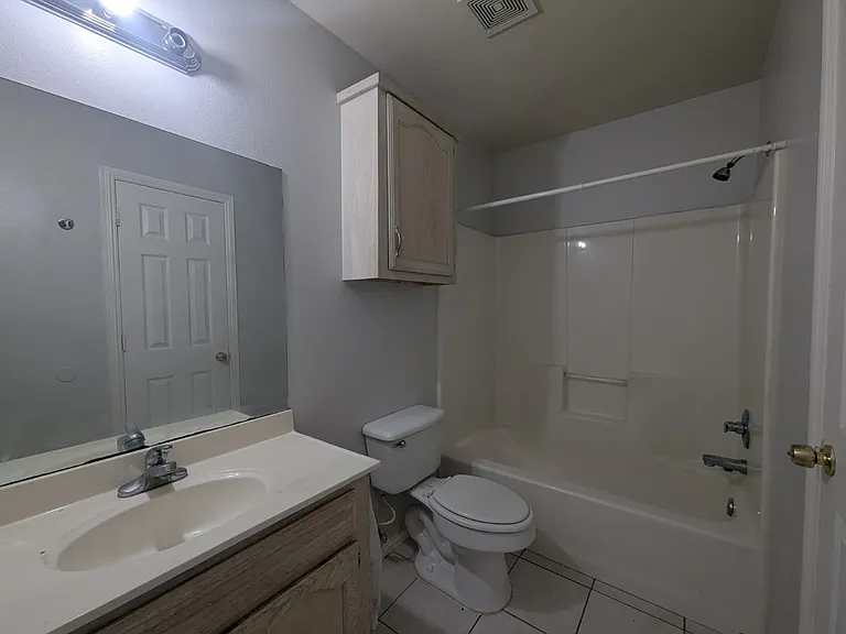 1614 Phoenix St #3 — Photo 18