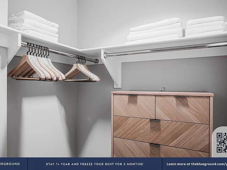 Walk-in Closet