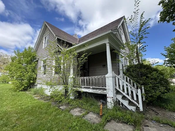 2863 North Dr William Finlayson STREET, Milwaukee, WI 53212