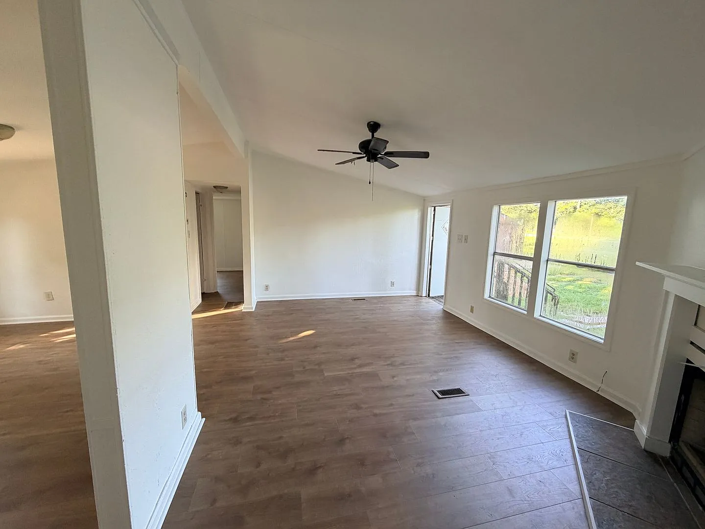 Updated 3-Bedroom Mobile Home with Modern Finishes in Valdosta — Photo 2