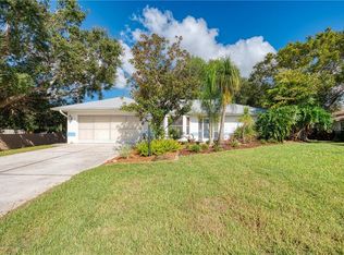 39 Clintwood Ave, Englewood, FL 34223