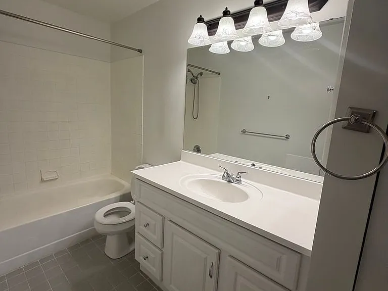102 Church St #404 — Photo 10