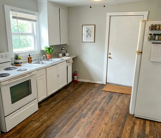 820 W Point Rd #18 — Photo 3
