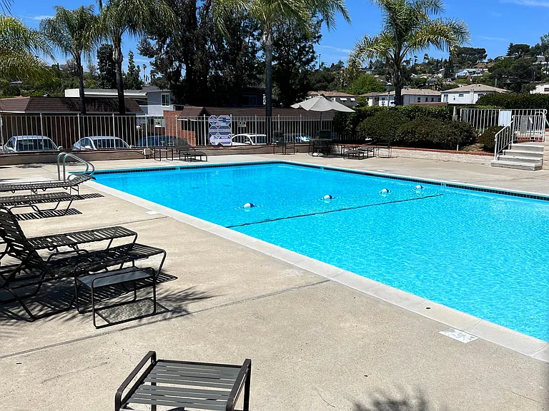 POOL WITH SPA