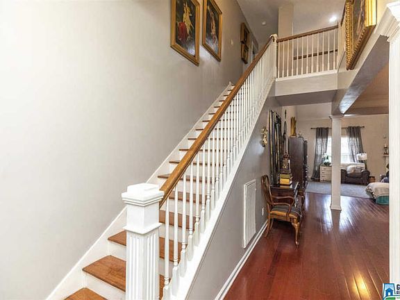 3rd image of 6147 Longmeadow Cir