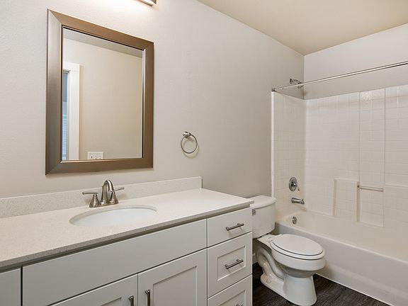 3rd image of 12839 SE 40th Pl APT B3