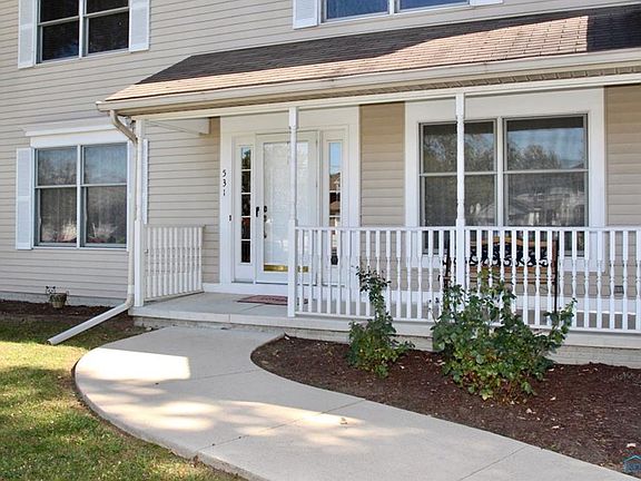 2nd image of 531 Woodland Dr