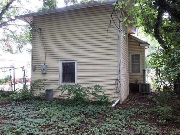 3rd image of 236 S Belmont St