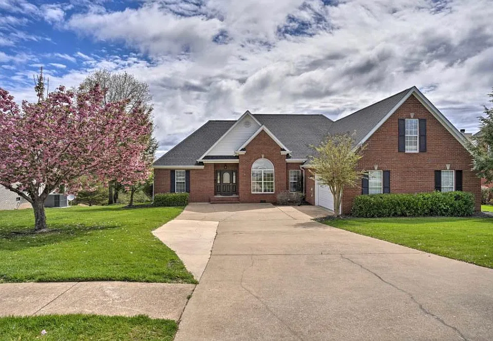 Shoreline Heights Dr