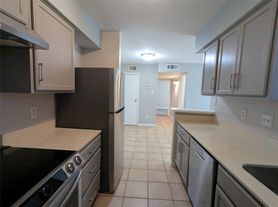 13480 S Thorntree Dr