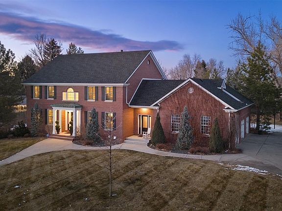 4th image of 725 Front Range Road