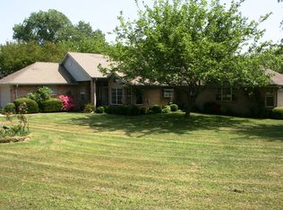 111 Lancelot Dr, Mabank, TX 75156