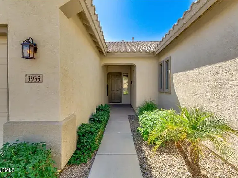 3935 E Aquarius Pl — Photo 1