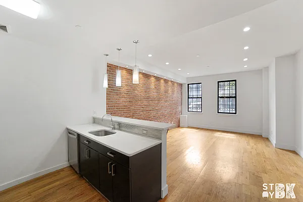 Rented by StayBK LLC | media 21