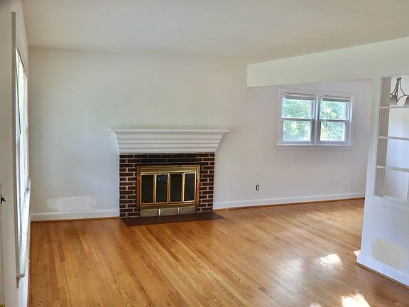 4th image of 415 S West St
