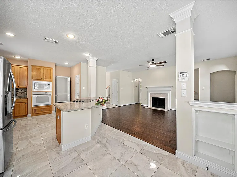 22430 Water Edge Ln — Photo 13