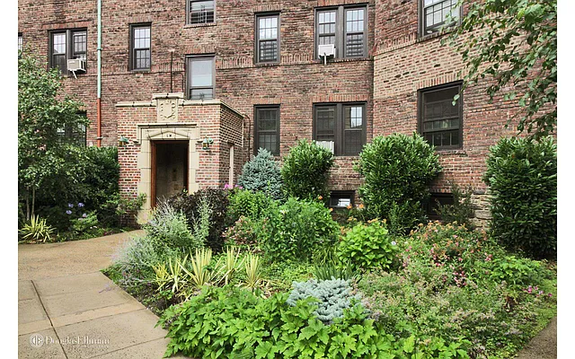 Sold by Douglas Elliman | media 29