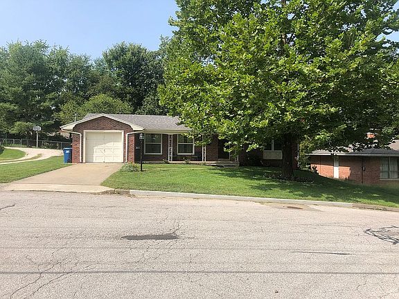 2nd image of 311 Norris Dr
