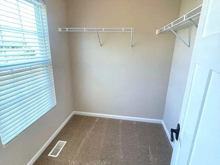 16510 Loop St — Photo 14