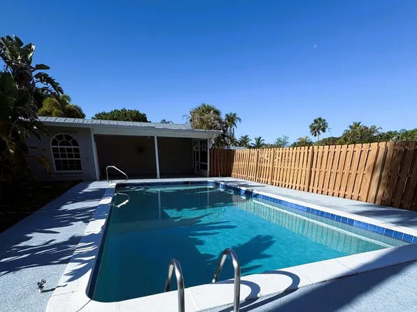 514 SW North Carolina Dr, Stuart, FL 34994