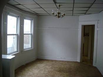 3rd image of 25 Heckel St