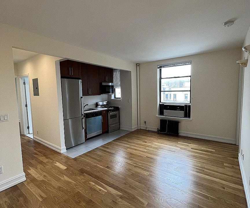 1st image of 310 E 19th St APT 22