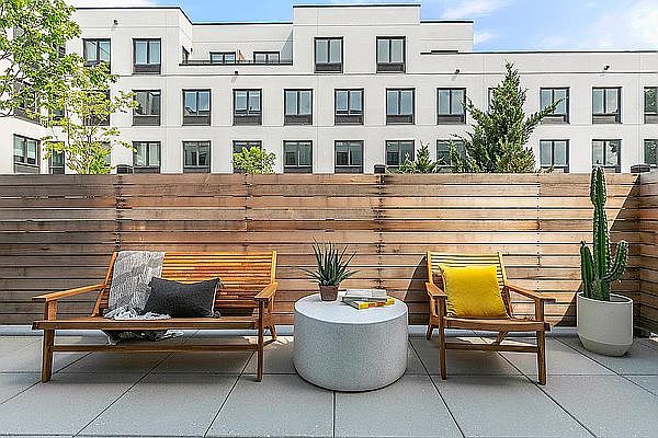 1st image of 176 Woodward Ave APT 103