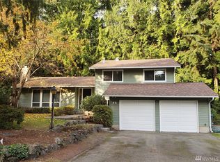 65 NW Green Hill Ct, Bremerton, WA 98311