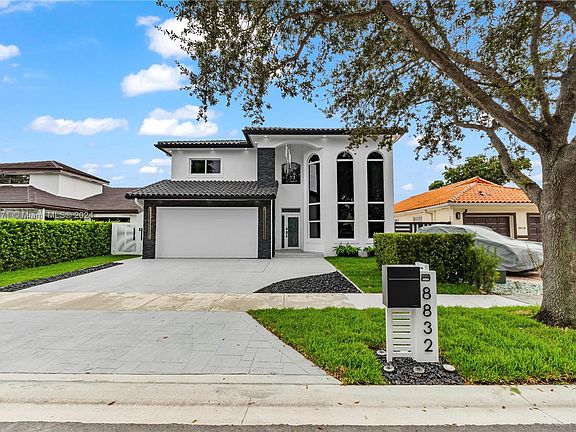 3rd image of 8832 NW 152nd Ter