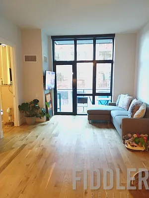 Rented by The KCI Group | media 33