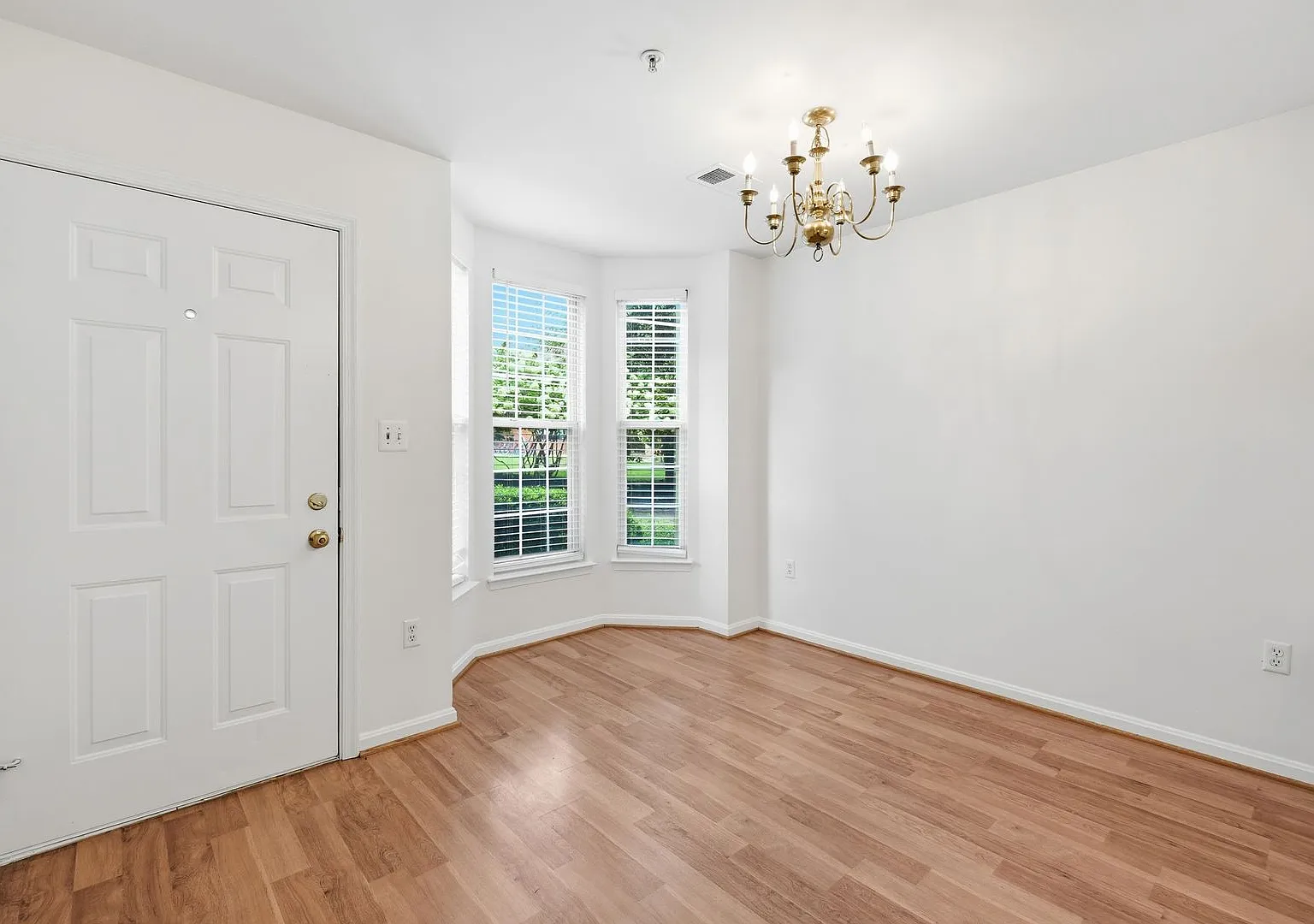 11876 Breton Court Reston, VA 20191 — Photo 4