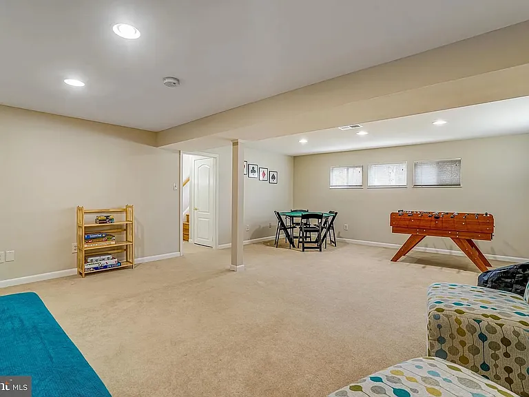 8651 Cromwell Dr — Photo 35