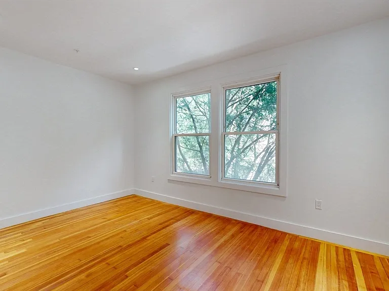 21 Regent Cir #3 — Photo 10