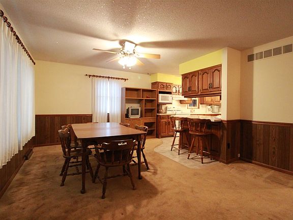 3rd image of 107 Westwood Dr