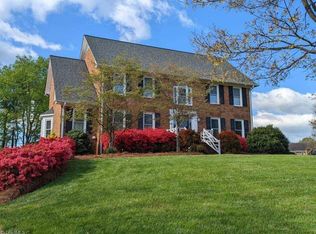 8212 Kildare St, Clemmons, NC 27012