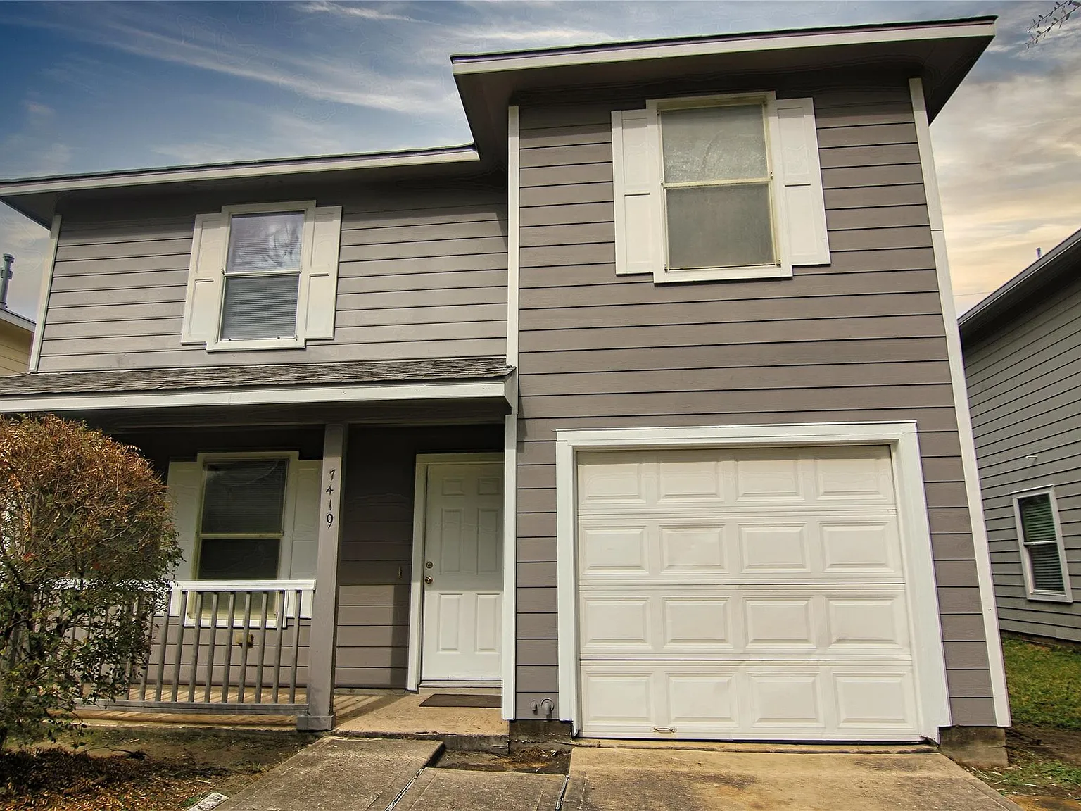 4 bed, 2.5 bath, 1884 sqft, $1,900 — Photo 2