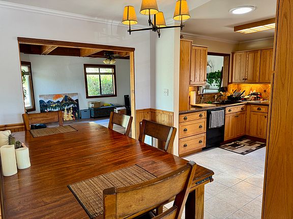 4th image of 2312 Finch Ln