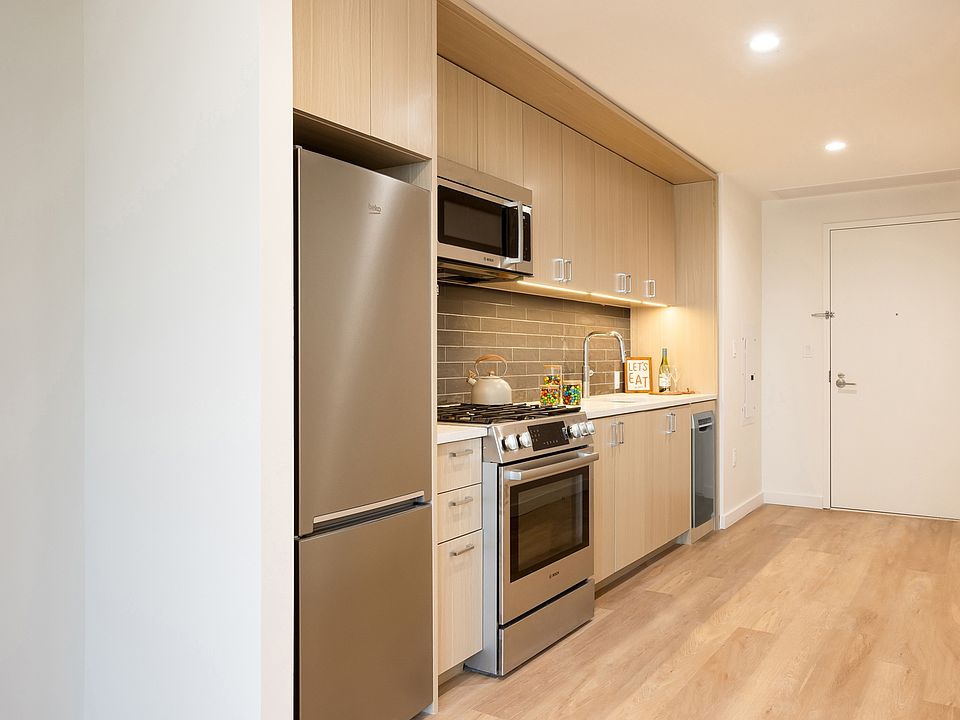 1st image of 2701 Jackson Ave #10H