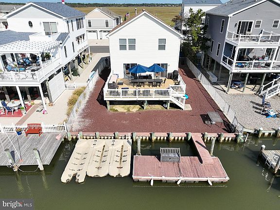 3rd image of 348 Kingfisher Rd
