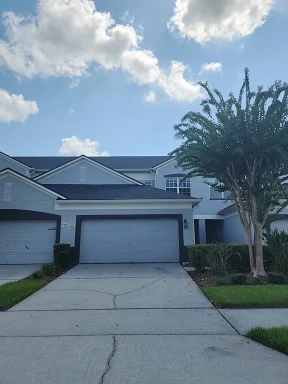 3 bed, 3.5 bath, 2036 sqft, $2,350 — Photo 1