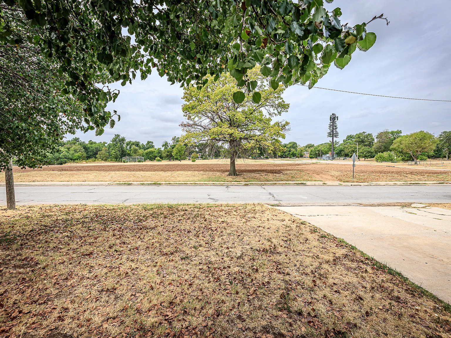 3 bed, 1400 sqft, $1,295 — Photo 4