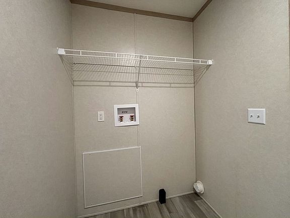 4th image of 43737 Orbit St #250
