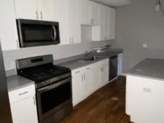 2nd image of 4758 S Michigan Ave APT 1