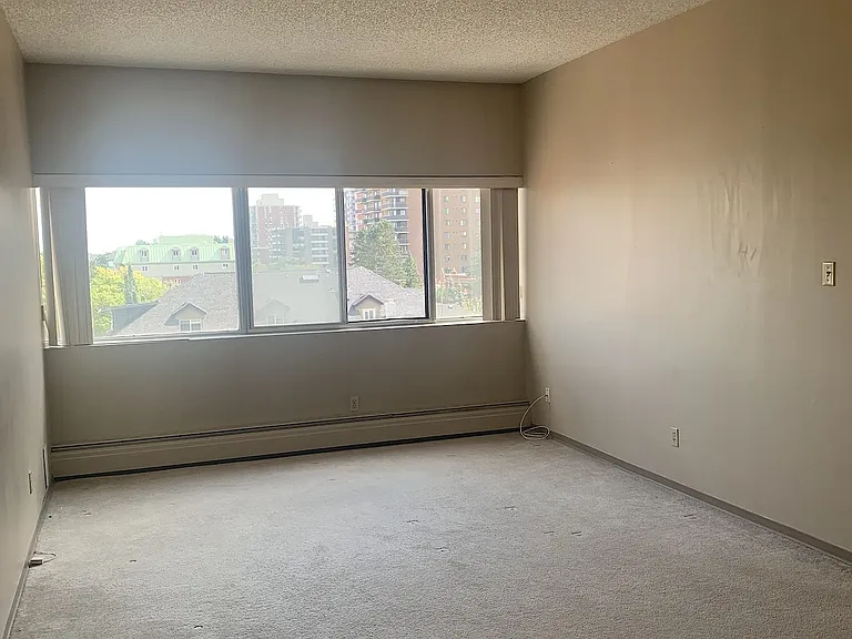 330 25th Ave SW — Photo 9