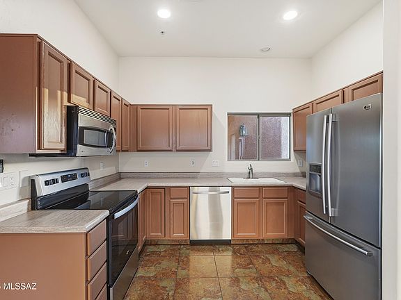 5th image of 2379 S Orchard View Dr