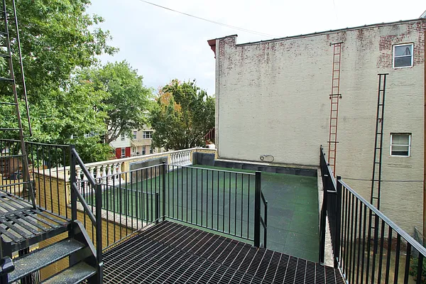 Rented by Julianna Realty Corp | media 3