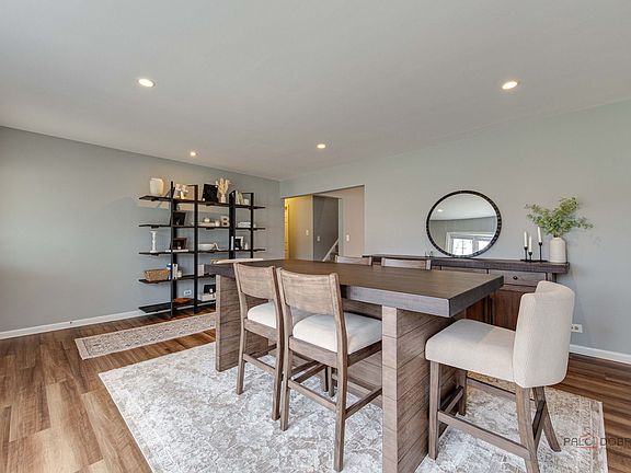 4th image of 1419 W Miner St