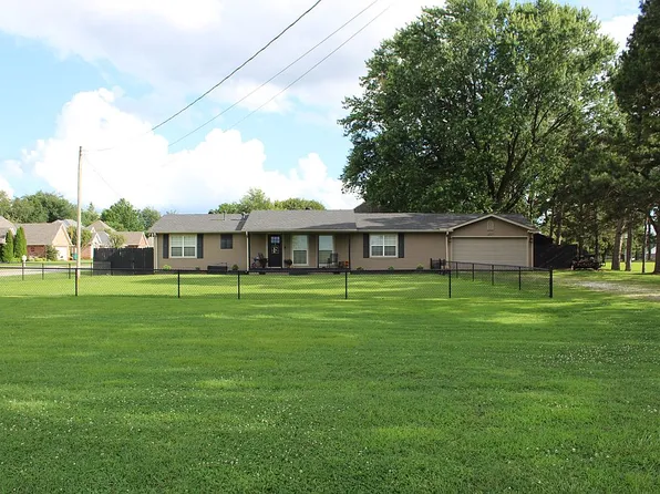 497 Rheas Mill Rd, Farmington, AR 72730